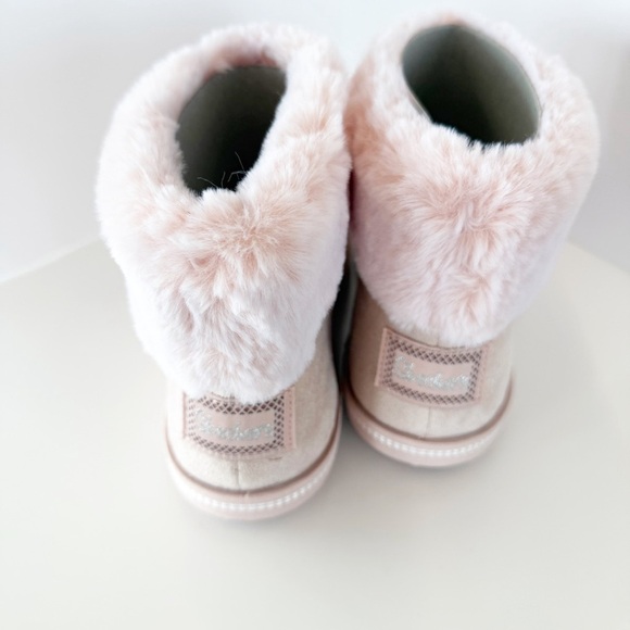 NWT Skechers Cozy Campfire Slipper Boots Faux Fur in Blush, Size 8.5 - Picture 5 of 9